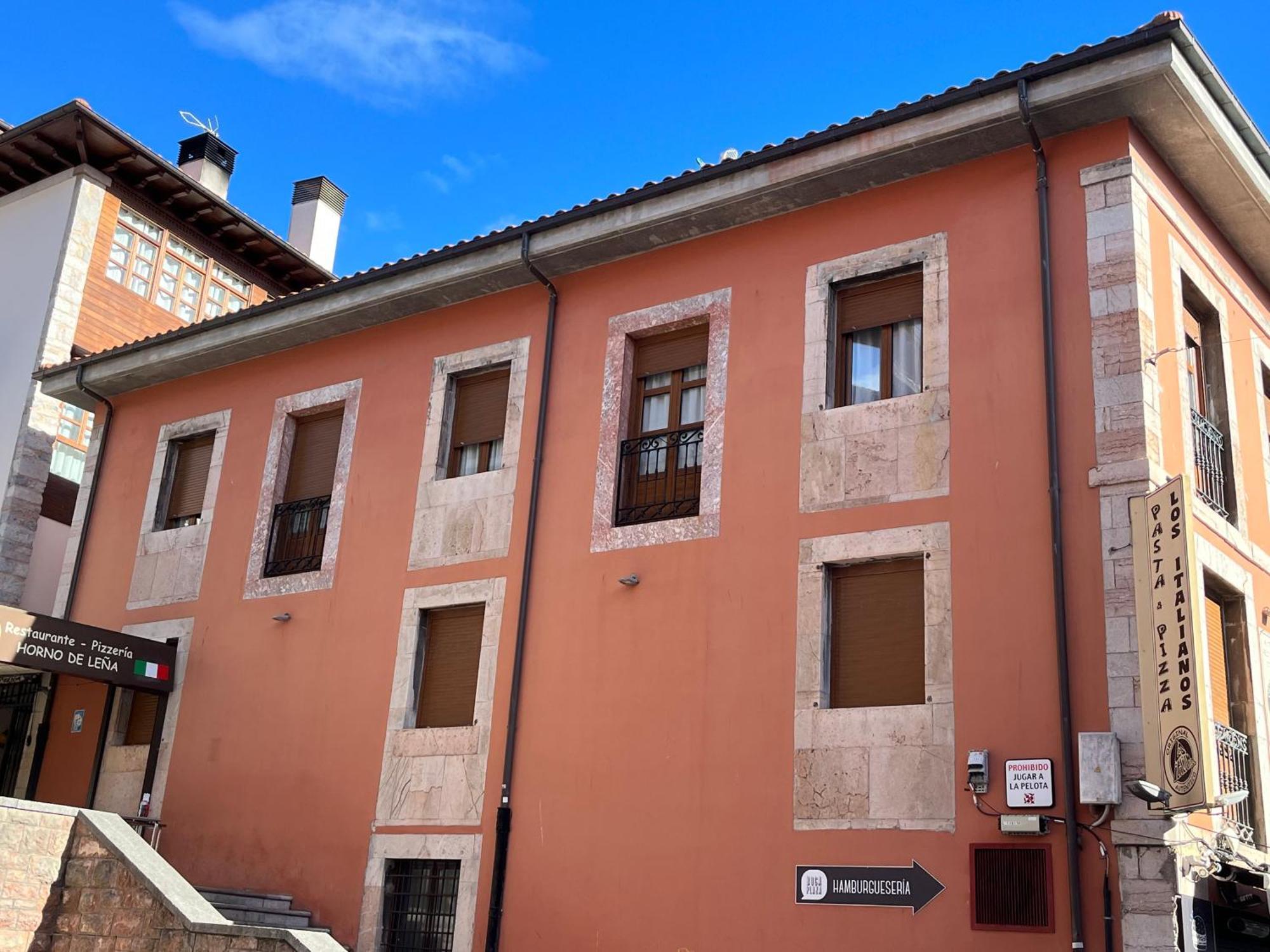 Apartamentosarturo Llanes Laplaza Atico Centrico Dış mekan fotoğraf
